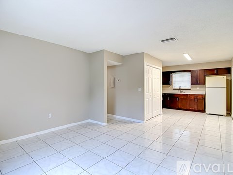 9906 North Myrtle Street 2 Beds Apartment for Rent