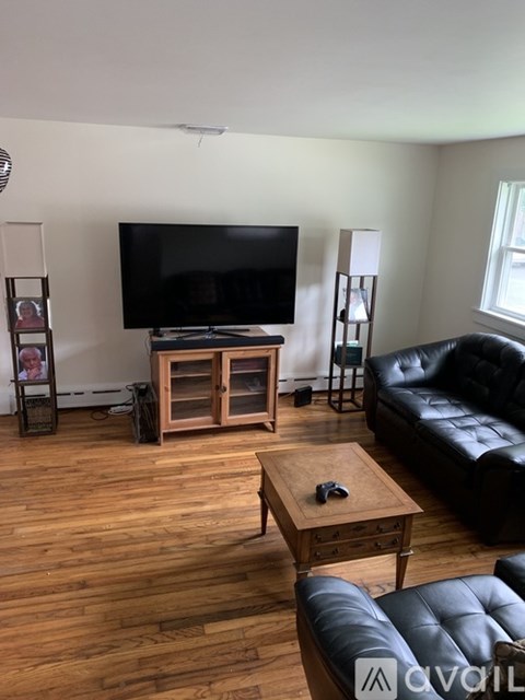 20 Beverly Street 2 Beds Apartment for Rent