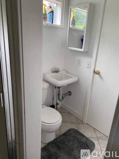 20 Beverly Street 2 Beds Apartment for Rent
