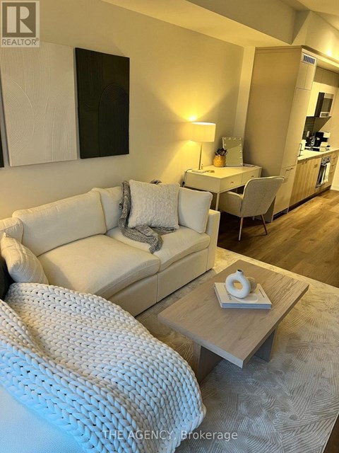 606 - 863 ST CLAIR AVENUE W 1 Apartment for Rent
