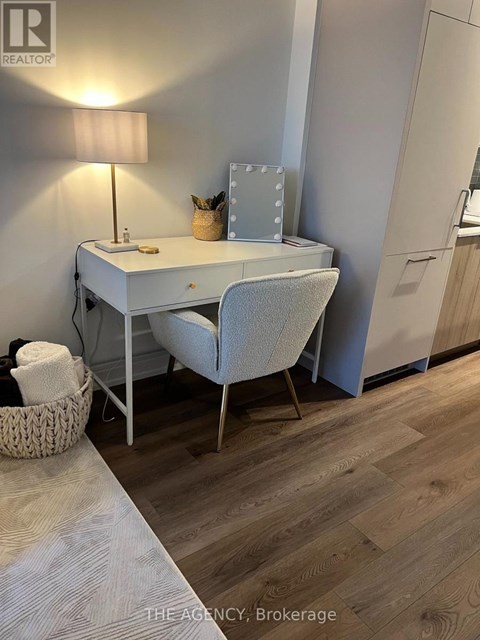 606 - 863 ST CLAIR AVENUE W 1 Apartment for Rent