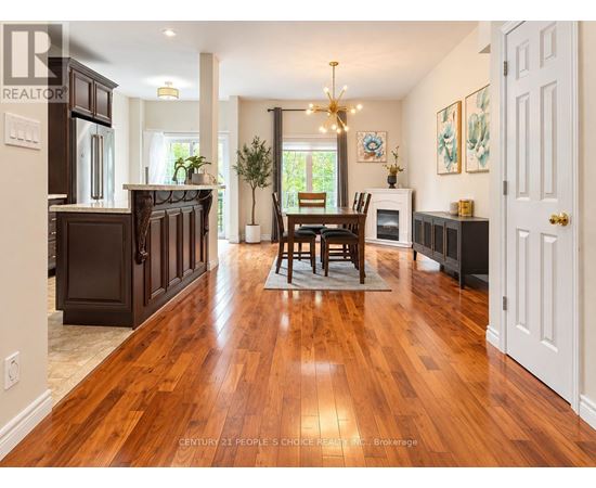 24 - 230 PAISLEY BOULEVARD W 4 Beds Condo, Home, Townhouse for Rent - Photo gallery 3