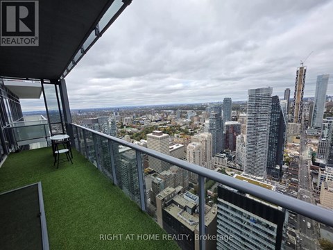 6205 - 7 GRENVILLE STREET 3 Beds Apartment for Rent