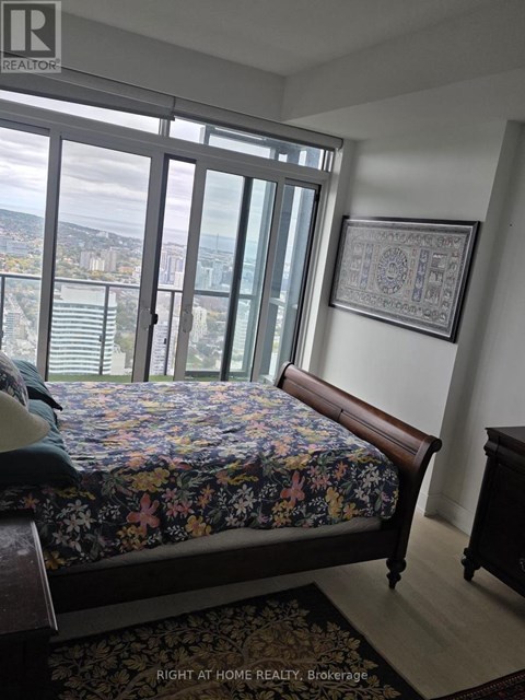 6205 - 7 GRENVILLE STREET 3 Beds Apartment for Rent