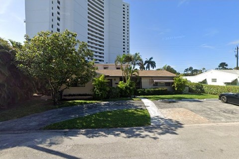 310 52Nd Street 1-4 Beds Apartment for Rent