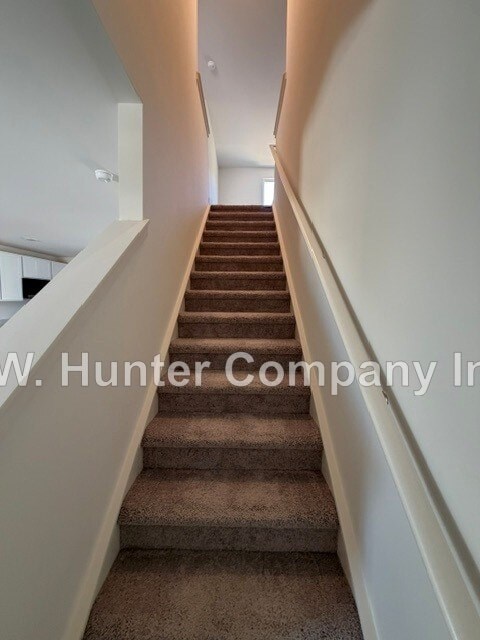 3734 HICKORY NUT DRIVE W 4 Beds Apartment for Rent