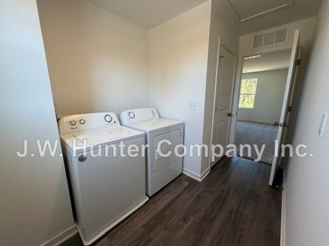 3734 HICKORY NUT DRIVE W 4 Beds Apartment for Rent