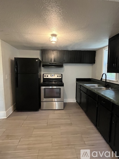 2328 Batavia St 3 Beds Single Family Home for Rent - Photo gallery 5