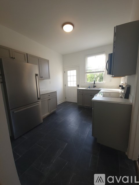707 14Th St 2 Beds Apartment for Rent