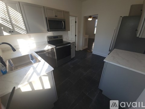 707 14Th St 2 Beds Apartment for Rent