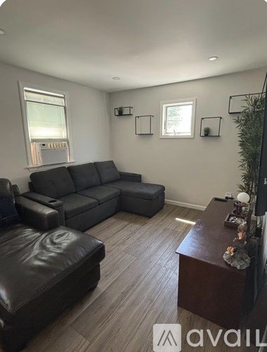7 Hopper Street 1 Apartment for Rent