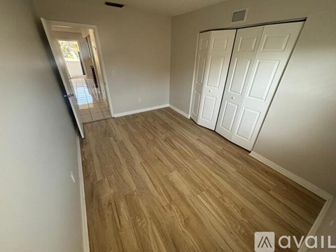 1702 Gulfstream Avenue 2 Beds Apartment for Rent