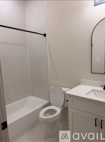 326 Clearwater Street 3 Beds Apartment for Rent