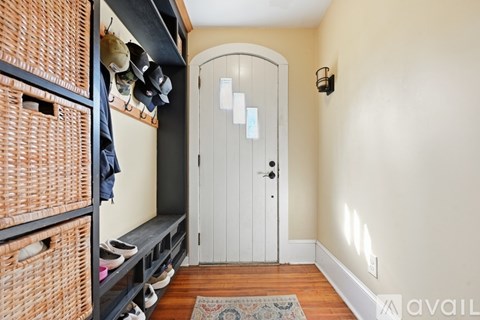 528 Wallace Street 3 Beds Apartment for Rent