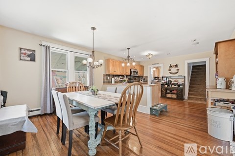 528 Wallace Street 3 Beds Apartment for Rent