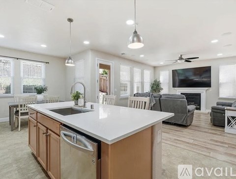 914 Campfire Circle 3 Beds Apartment for Rent