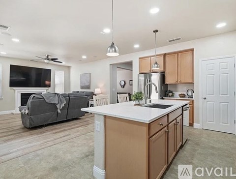 914 Campfire Circle 3 Beds Apartment for Rent