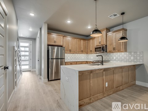 747 W Main St 3 Beds Apartment for Rent