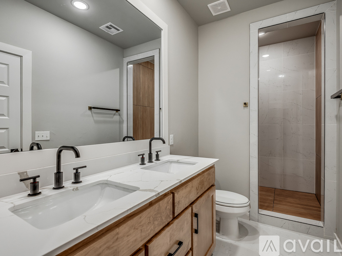 747 W Main St 3 Beds Townhouse for Rent - Photo gallery 5