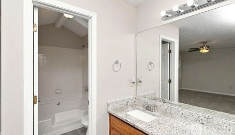 45 Stone Creek Dr 3 Beds Apartment for Rent
