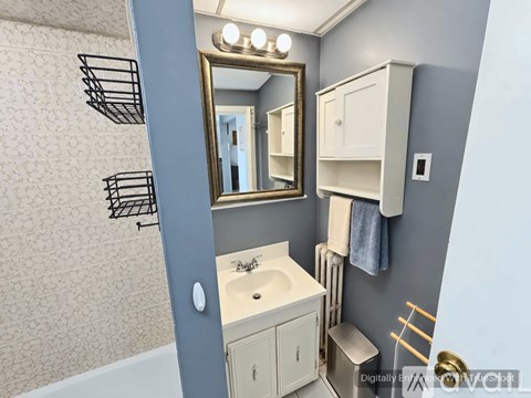 190 Holland St 2 Beds Apartment for Rent