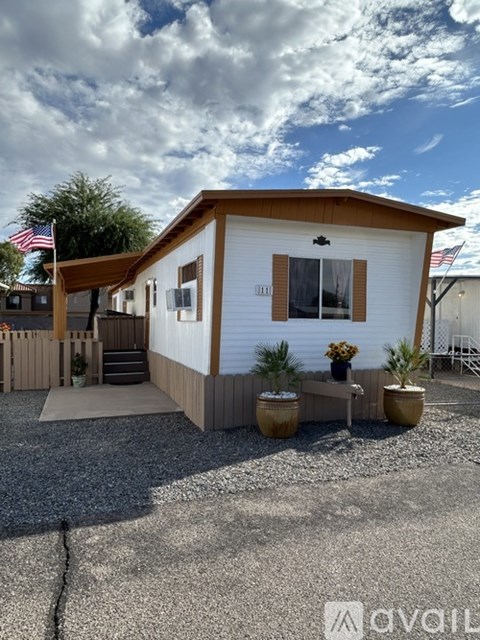 5920 South Fontana Avenue 2 Beds Apartment for Rent