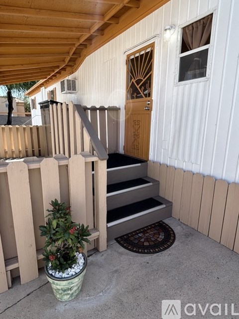 5920 South Fontana Avenue 2 Beds Apartment for Rent
