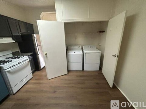 4315 Cook St 2 Beds Apartment for Rent