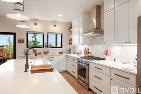 967 Auger Ln 4 Beds Apartment for Rent