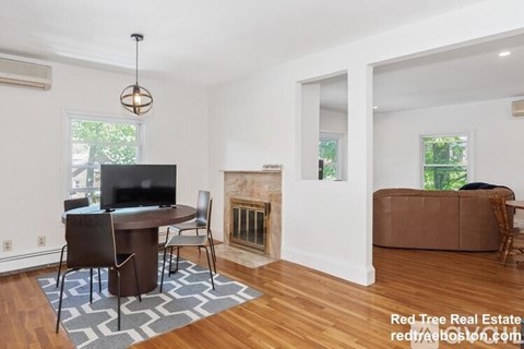 21 Kinross Rd 3 Beds Apartment for Rent