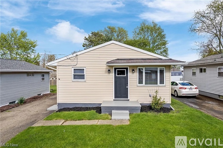 160 26th St NW 3 Beds Single Family Home for Rent - Photo gallery 1