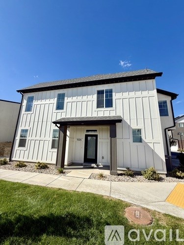 1125 North Clifton Drive 3 Beds Apartment for Rent