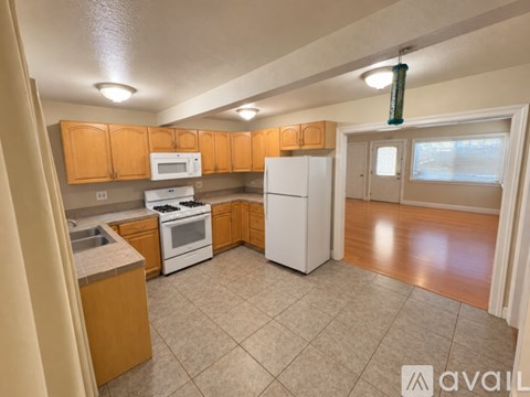 850 Fulton Avenue 4 Beds Apartment for Rent