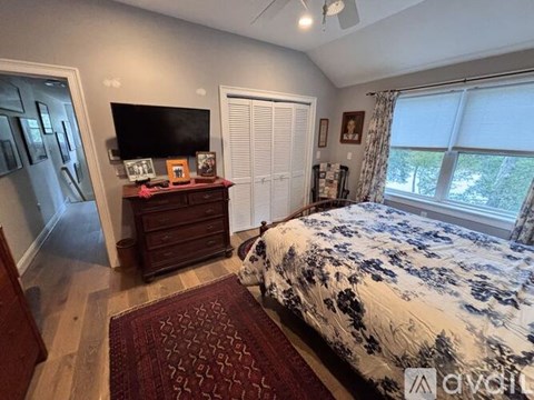 27 Shore Drive 3 Beds Apartment for Rent