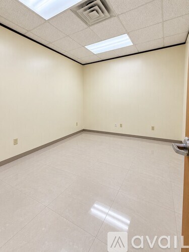 Col Rowe Blvd 1 Apartment for Rent