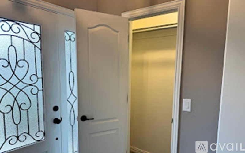 1724 Shoal Creek Dr 4 Beds Single Family Home for Rent - Photo gallery 4