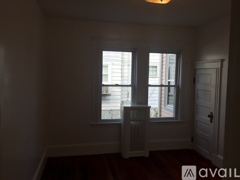 42 Dartmouth St 3 Beds Apartment for Rent