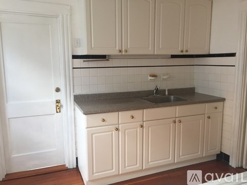 42 Dartmouth St 3 Beds Apartment for Rent