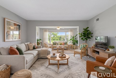2460 Franciscan Drive 2 Beds Apartment for Rent