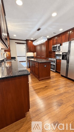 15327 Pebble Sound 4 Beds Apartment for Rent