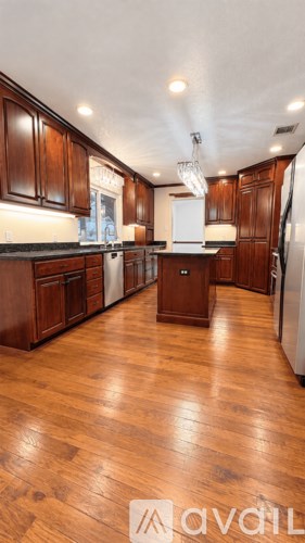 15327 Pebble Sound 4 Beds Apartment for Rent