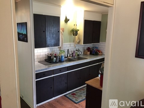 108 4Th Ave W 2 Beds Apartment for Rent
