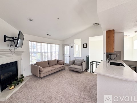3860 South Dayton Street 2 Beds Apartment for Rent