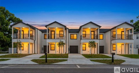 7015 N Central Ave 3 Beds Apartment for Rent