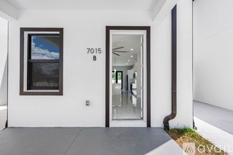 7015 N Central Ave 2 Beds Apartment for Rent