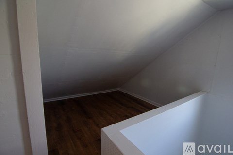 314 Winton Rd N 2 Beds Apartment for Rent