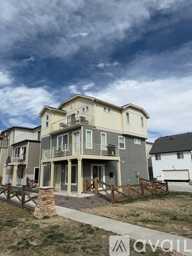 5828 Thurless Lane 3 Beds Apartment for Rent