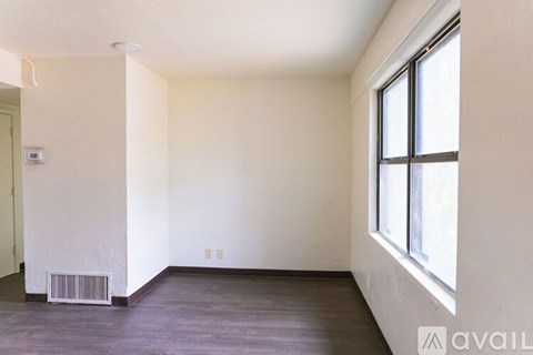 713 South 10Th Street 4 Beds Apartment for Rent
