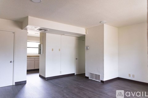 713 South 10Th Street 4 Beds Apartment for Rent