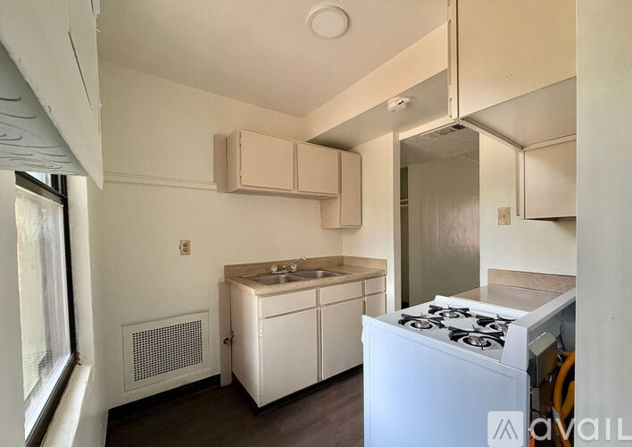 713 South 10th Street 1 Townhouse for Rent - Photo gallery 3